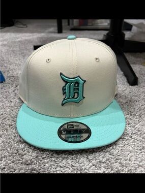 Brand New Detroit Tigers MLB snapback hat by New Era